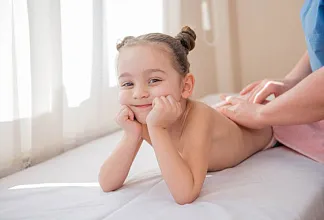 С какого возраста показан массаж ребенку?