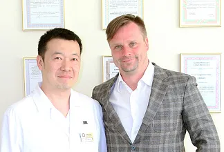 Александр Носик в клинике «Доктор Чой»